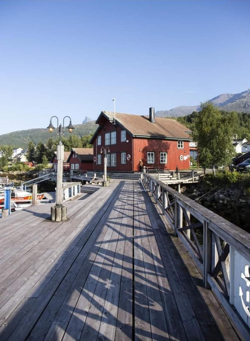 Koselig Leilighet I Narvik Sentrum 5 Soveplasser Gratis Parkering Og Gratis Internett Экстерьер фото